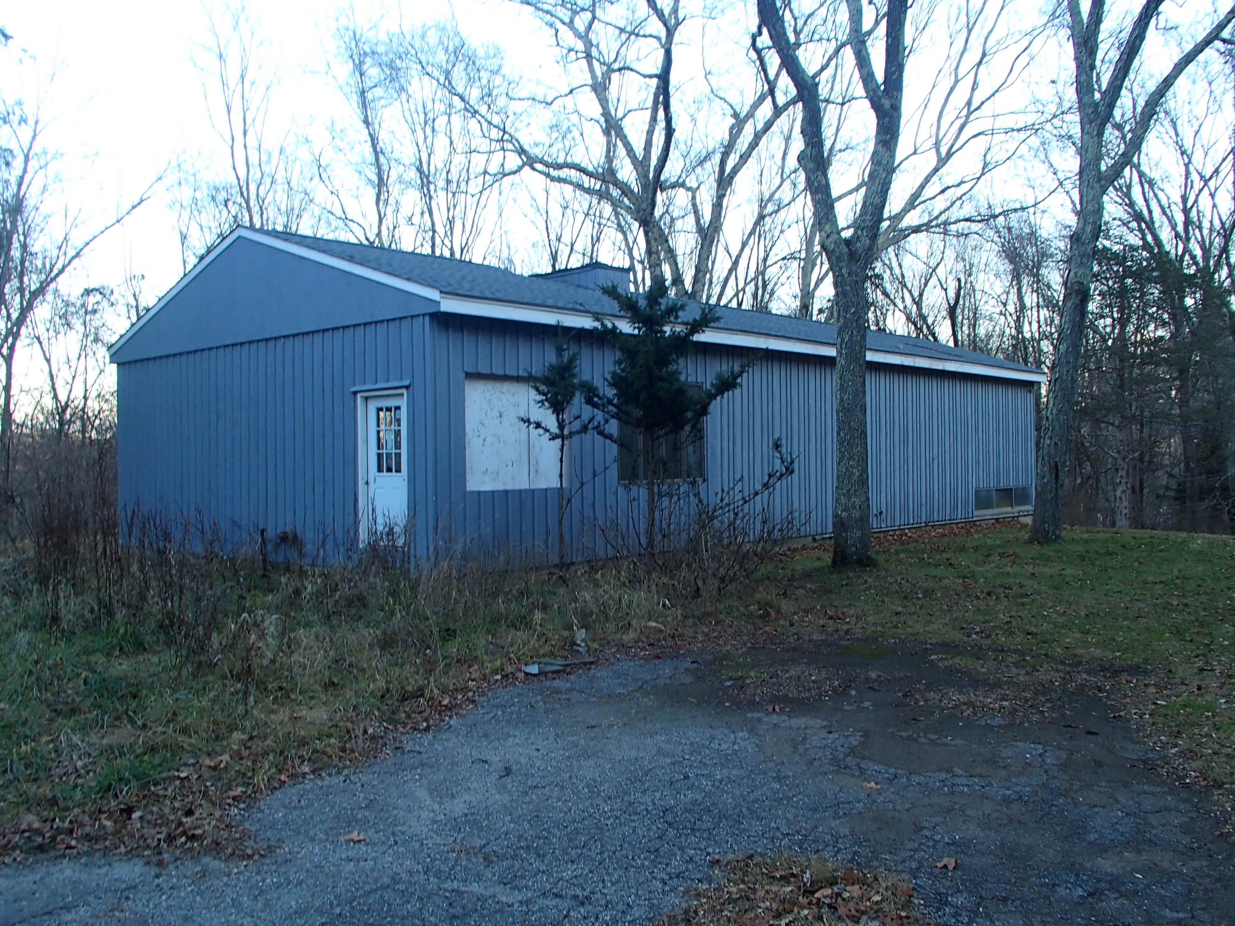 Building photograph for 652 SKYLINE RIDGE RD